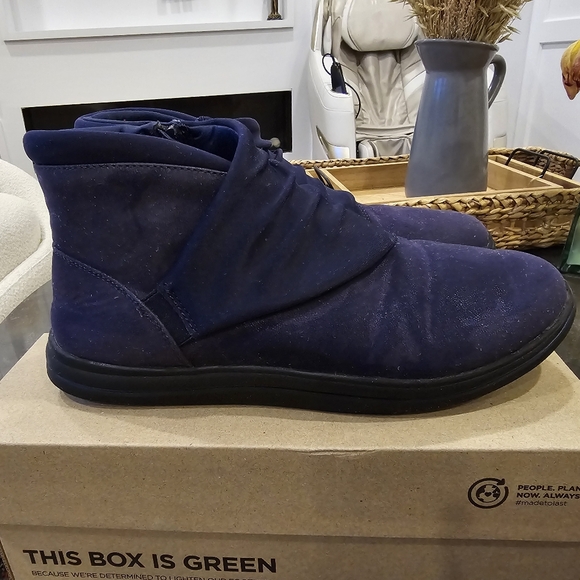 Clarks Cloud steppers booties - Picture 3 of 7